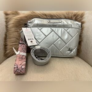 Lug Flare 2 Metallic Silver NWT